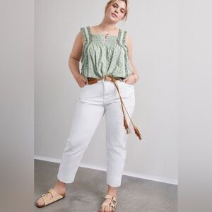 Anthropologie women’s Sz 32 Pilcro The Borrowed Boyfriend Jeans in White.